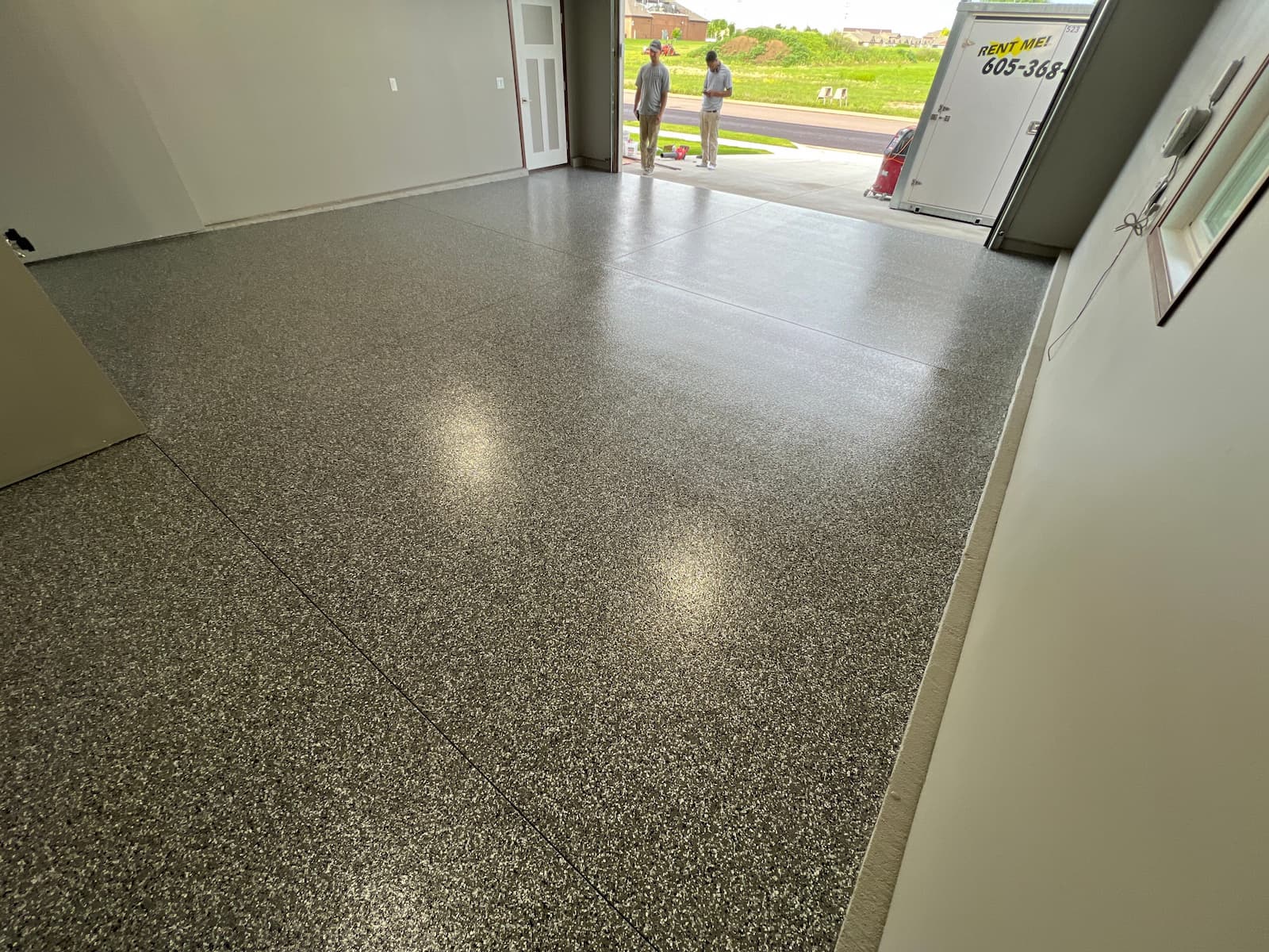 garage Preparation & Application: Ensuring Longevity for Concrete Coatings in North Dakota